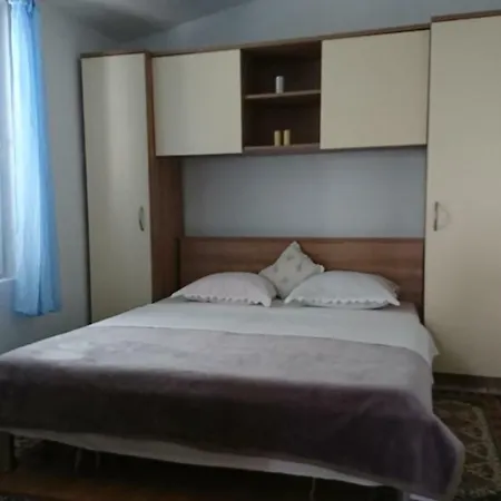 Kocka Apartmán *