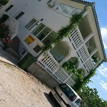 Kocka Apartmán *
