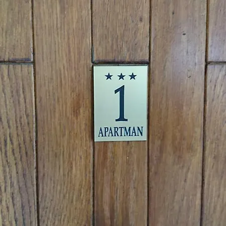 Kocka Apartmán *